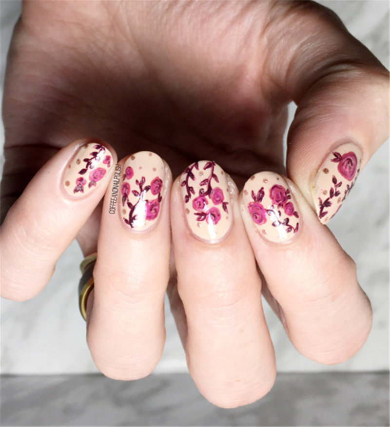 35 Spring Nail Design Trends and Colors. We have gathered the best spring nails ideas including beautiful flower,  greens, pinks, yellow and so on. You can try with the spring nails designs. #NailArt #springnails