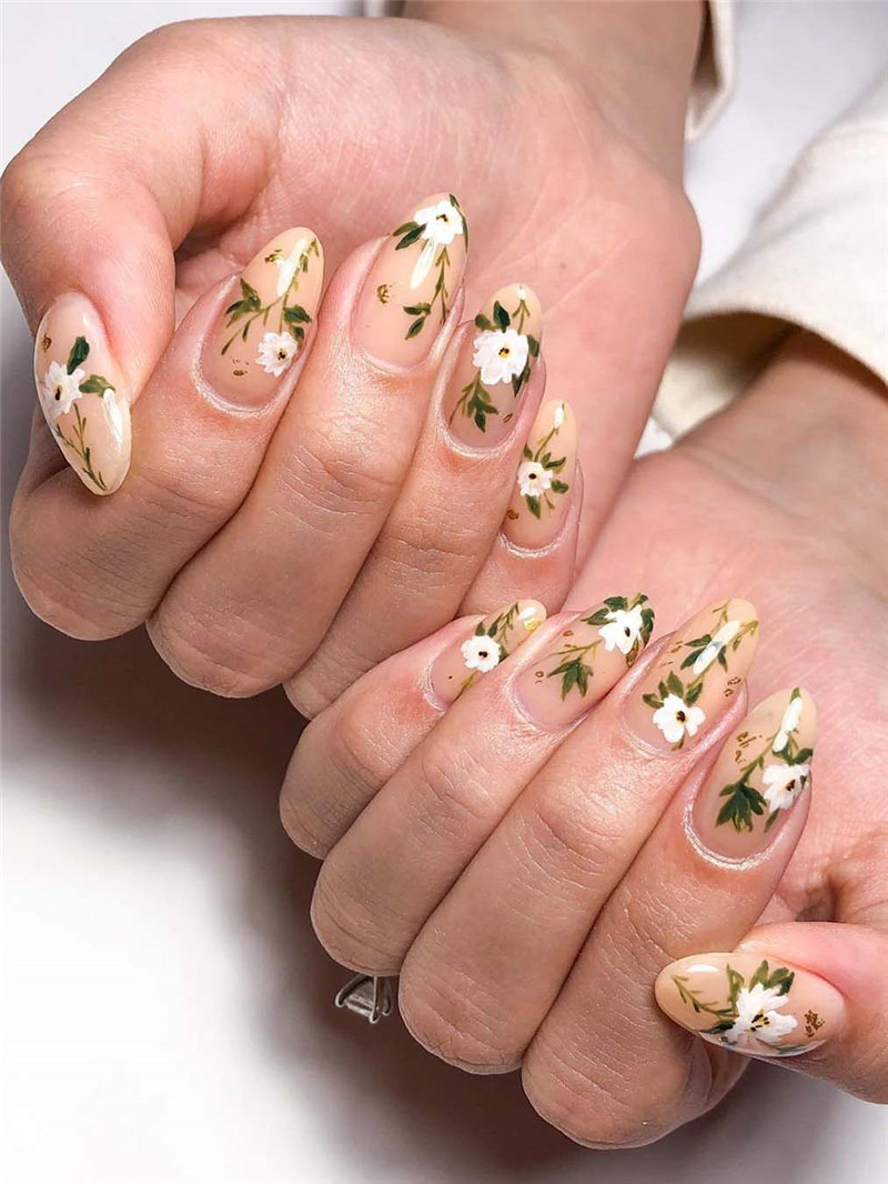 35 Spring Nail Design Trends and Colors. We have gathered the best spring nails ideas including beautiful flower,  greens, pinks, yellow and so on. You can try with the spring nails designs. #NailArt #springnails