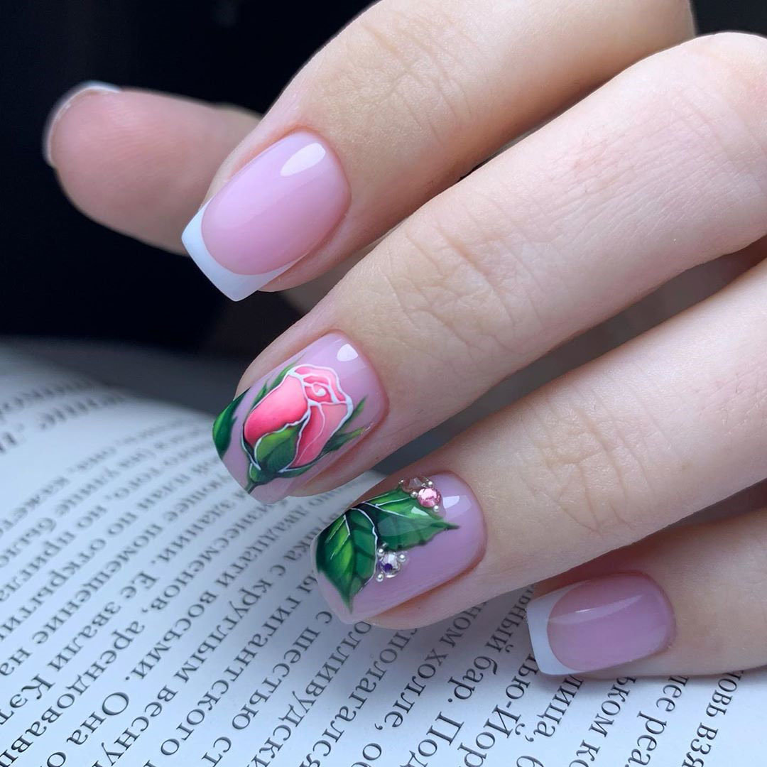 40 Flowers Nails Design Trends For Spring 2021 - Flymeso Blog