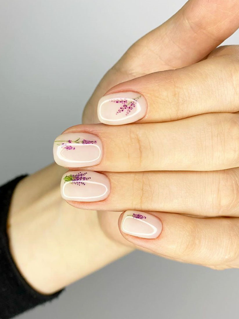 Spring nails 2021, today, we have found 40 flowers nails design for spring. You will finding a nail art that you love and that suits spring. #springnails #flowersnails #nails