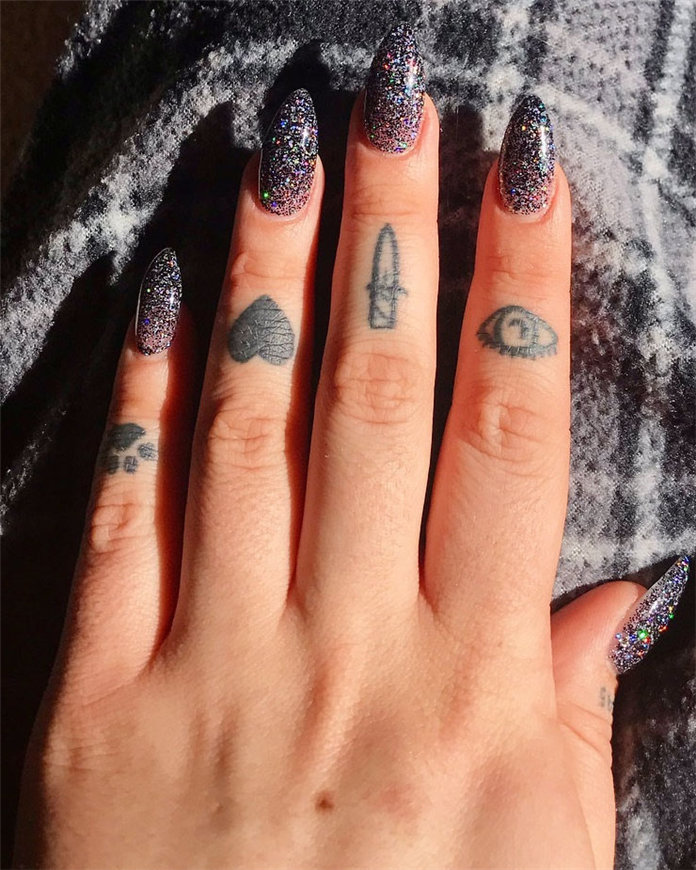 Trendy Finger Tattoo Designs Inspirations 2021, #FingerTattoos, #TattooDesigns